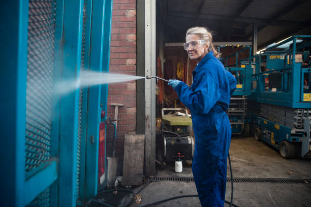 Best Rust Removal  in Copiague, NY